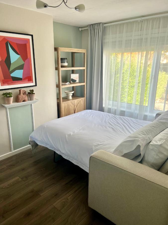 House With Garden And Parking 15 Min To City Center Единбург Екстериор снимка